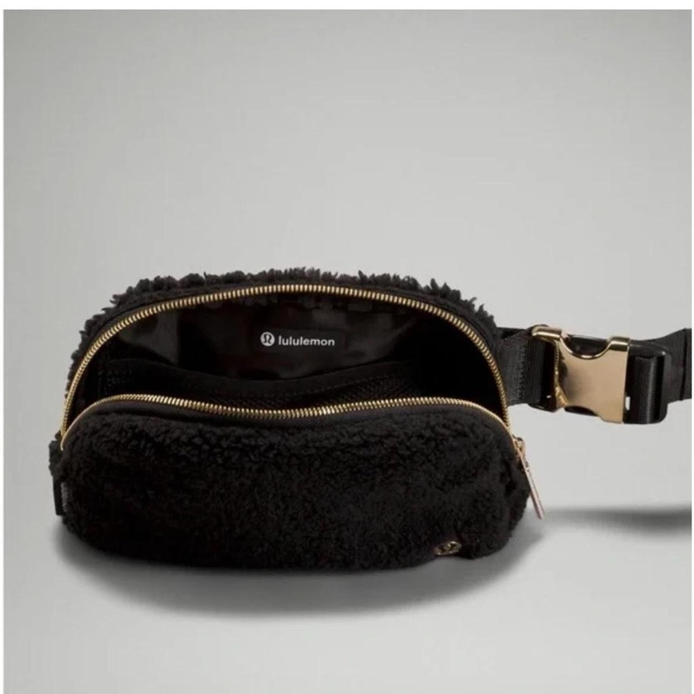 lululemon Black Sherpa Waist Bag with Gold Hardware